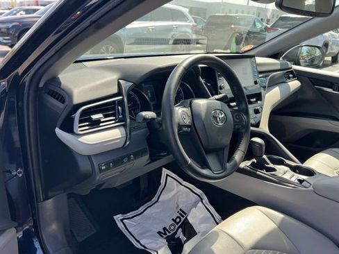 Used 2022 Toyota Camry SE w/ Audio Upgrade Package FWD image 9