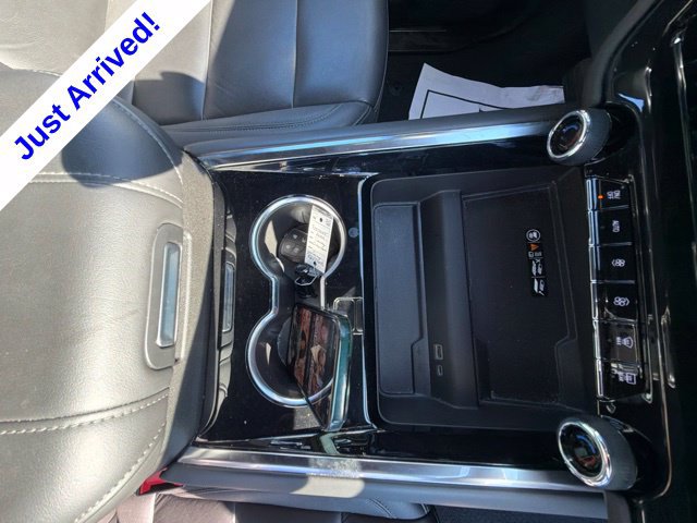 Used 2025 Chevrolet Suburban Z71 AWD/4WD image 33