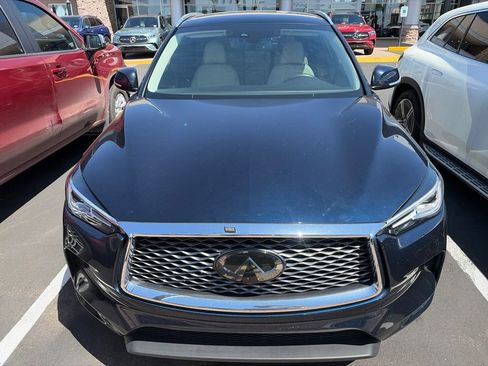 Used 2019 INFINITI QX50 Luxe w/ Navigation Package FWD image 2