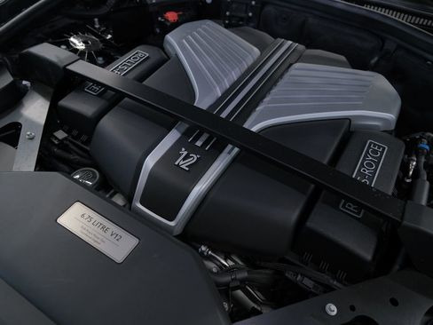 Used 2026 Rolls-Royce Phantom Sedan RWD image 59
