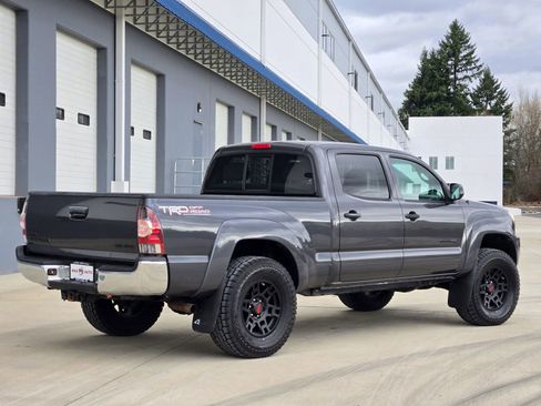 Used 2011 Toyota Tacoma 4x4 Double Cab w/ SR5 Pkg #2 image 4