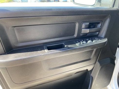 Used 2018 RAM 1500 ST w/ SXT Appearance Group image 10