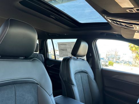 Certified 2025 Jeep Grand Cherokee L Altitude image 17