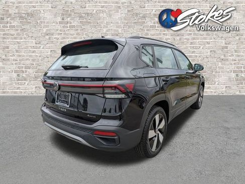 Certified 2025 Volkswagen Taos S AWD/4WD image 4