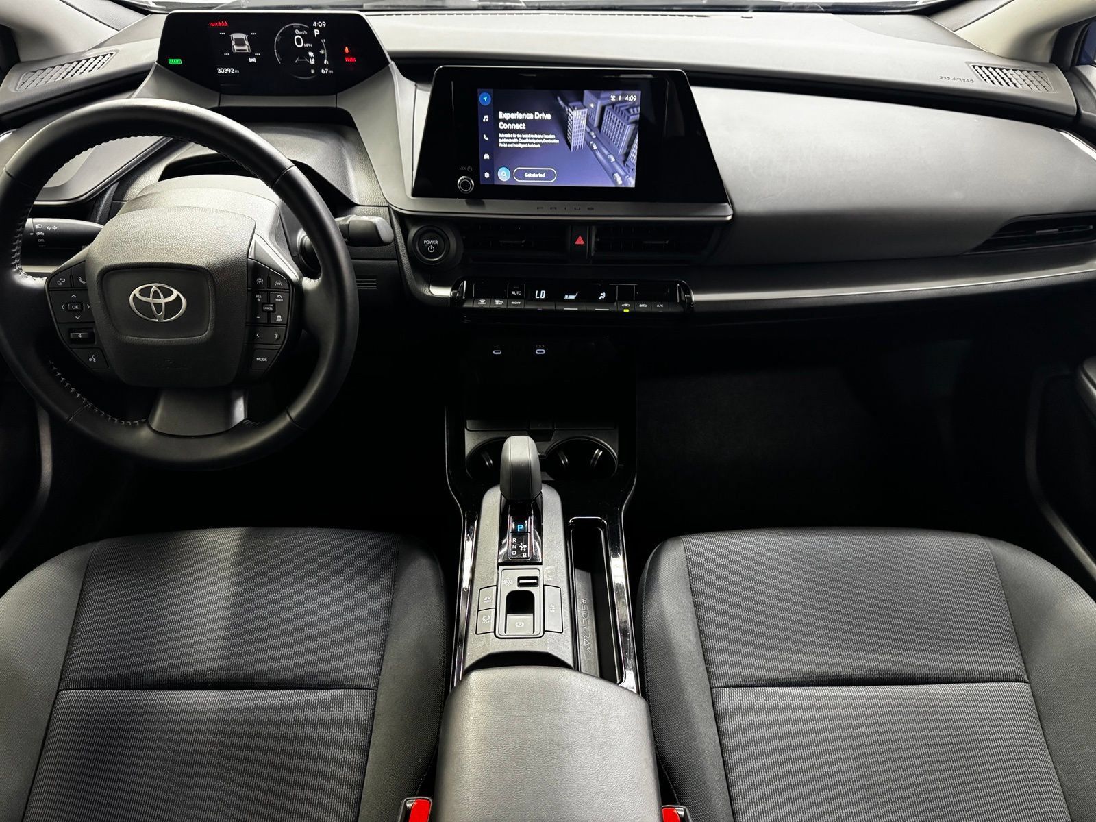 Used 2024 Toyota Prius LE FWD image 16