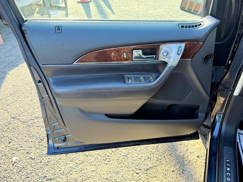 Used 2014 Lincoln MKX AWD w/ Equipment Group 102A image 16