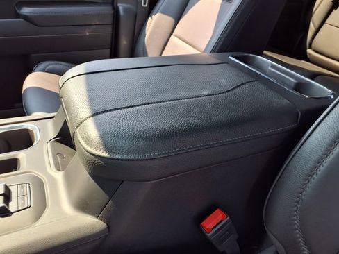 Used 2025 GMC Sierra 1500 Denali w/ Denali Reserve Package AWD/4WD image 22