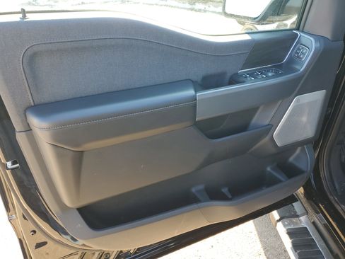 Used 2024 Ford F150 Lariat w/ Equipment Group 502A High image 10