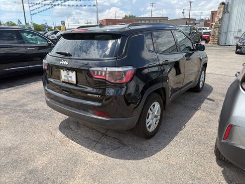 Used 2017 Jeep Compass Sport w/ Tech Group FWD image 3