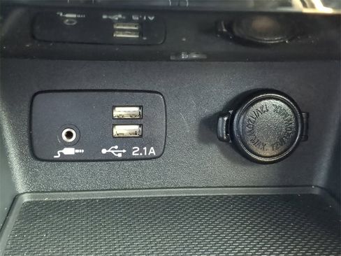 Used 2021 Subaru Forester Limited w/ Popular Package #3 image 24