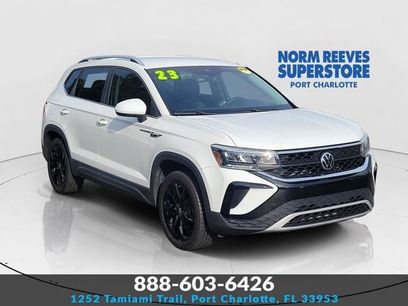 Used 2023 Volkswagen Taos SE w/ Black Wheel Package