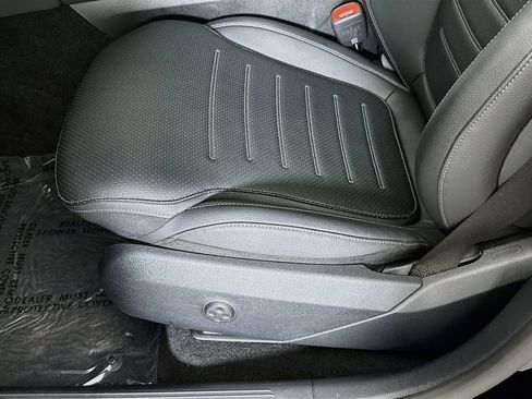 Certified 2025 Mercedes-Benz GLC 300 4MATIC image 20