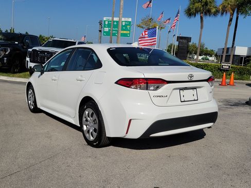 Used 2022 Toyota Corolla LE FWD image 7