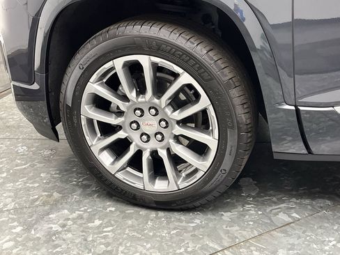 Certified 2023 GMC Acadia Denali w/ Denali Ultimate Package AWD/4WD image 38