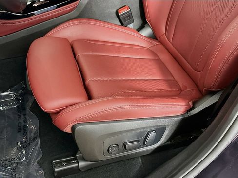 Used 2025 BMW X4 xDrive30i w/ Premium Package AWD/4WD image 27