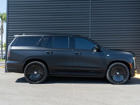 Used 2026 Cadillac Escalade Sport w/ Touring Package AWD/4WD image 8