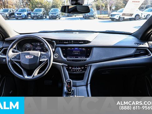 Used 2022 Cadillac XT6 Luxury image 23