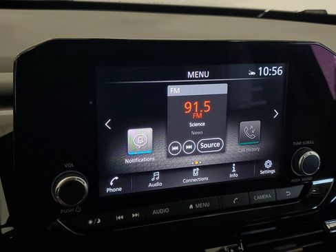 Used 2025 Nissan Pathfinder SV FWD image 18