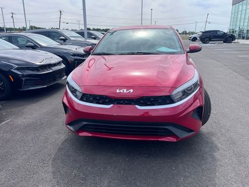 Certified 2024 Kia Forte LXS w/ LXS Technology Package FWD image 8
