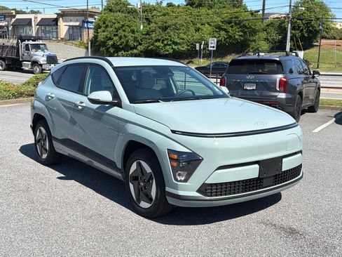 Used 2024 Hyundai Kona SEL FWD image 3