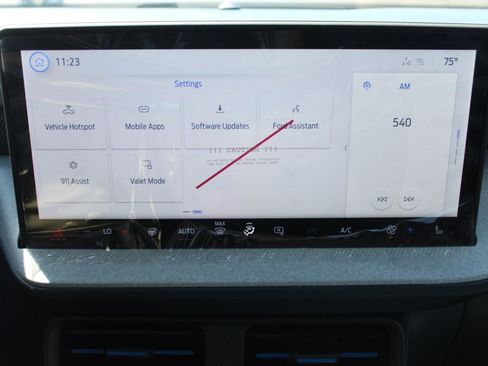 New 2025 Ford Maverick XLT w/ XLT Luxury Package FWD image 43