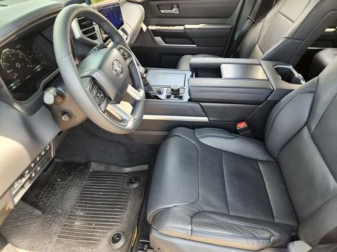 Used 2025 Toyota Tundra Platinum w/ TRD Off-Road Package AWD/4WD image 9