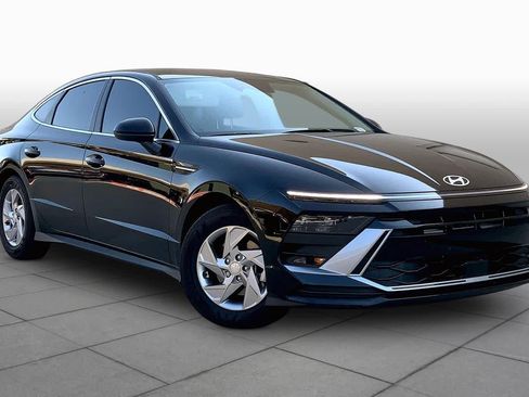 Used 2025 Hyundai Sonata SE FWD image 3