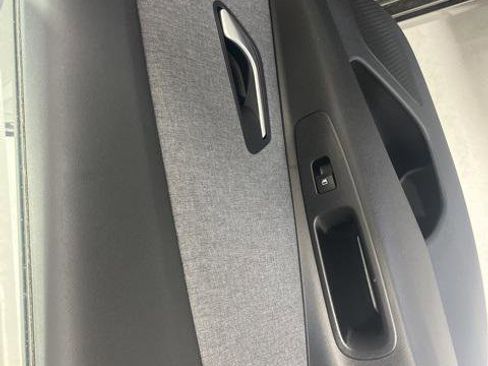 New 2025 Hyundai Elantra Limited image 29