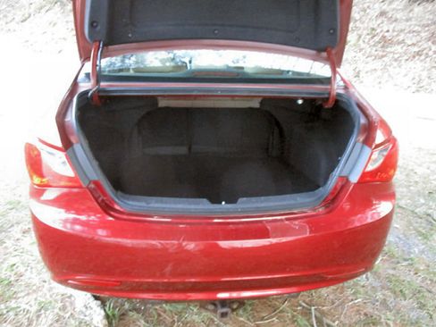 Used 2011 Hyundai Sonata GLS image 10