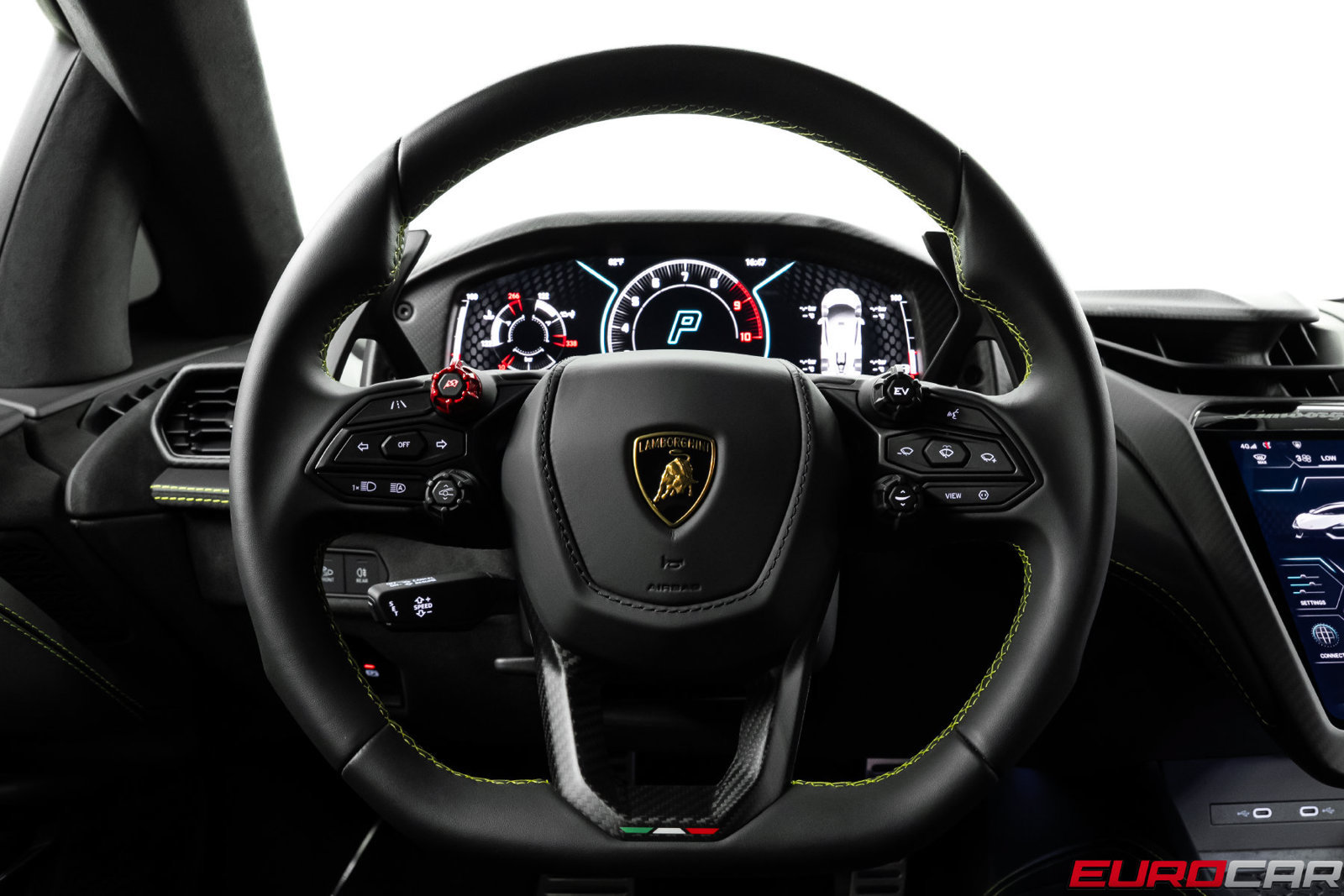 Used 2025 Lamborghini Revuelto AWD/4WD image 35