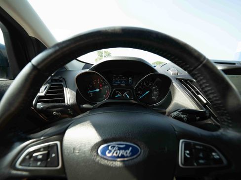 Used 2018 Ford Escape SEL AWD/4WD image 15