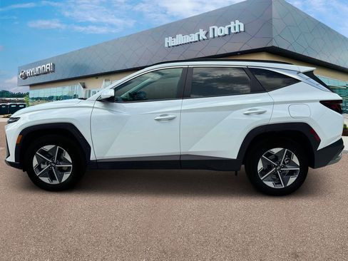 Used 2025 Hyundai Tucson SEL FWD image 3