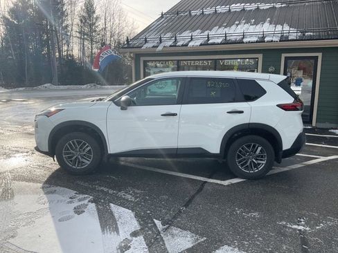 Used 2022 Nissan Rogue S image 10