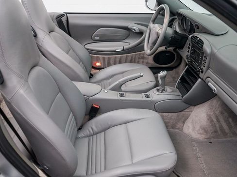 Used 2003 Porsche 911 Carrera RWD image 29