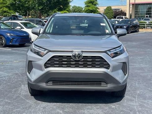 Used 2025 Toyota RAV4 XLE AWD/4WD image 8