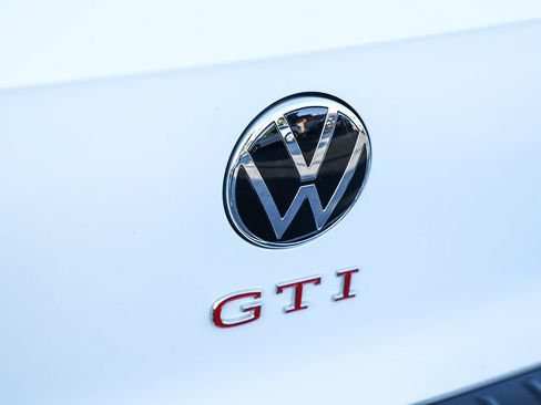 New 2026 Volkswagen GTI SE image 10