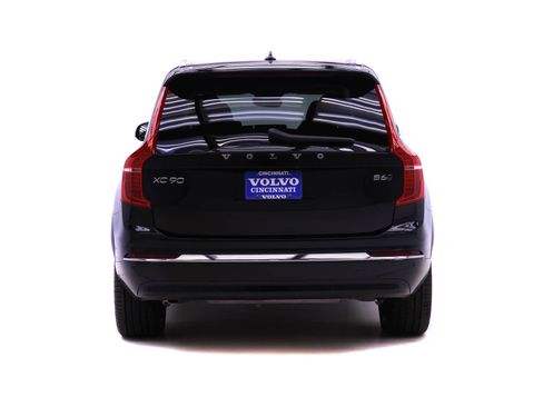 Certified 2024 Volvo XC90 B6 Plus image 7