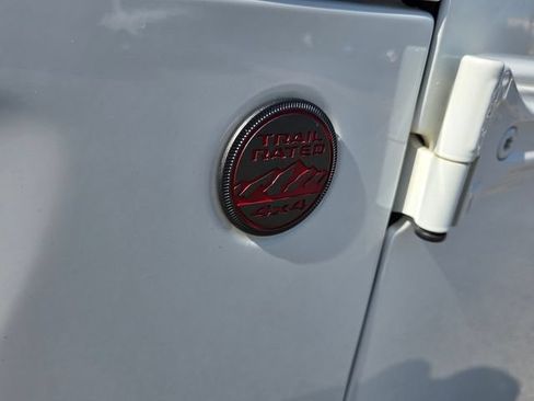 Used 2020 Jeep Gladiator Rubicon AWD/4WD image 18