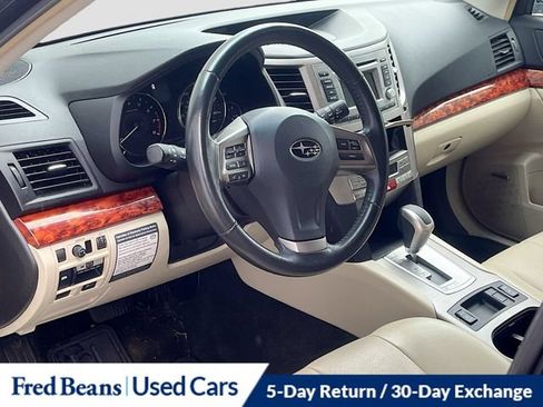 Used 2012 Subaru Outback 2.5i Limited w/ Moonroof Pkg AWD/4WD image 14