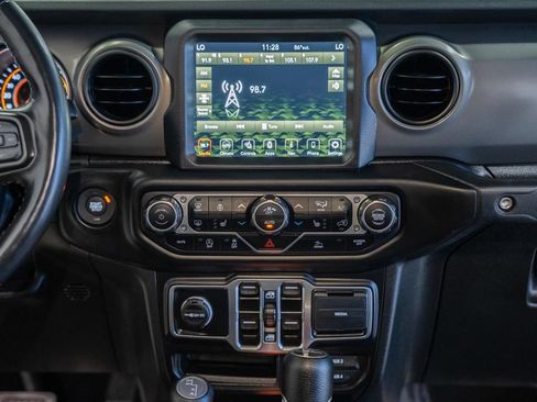 Used 2023 Jeep Gladiator Sport AWD/4WD image 21