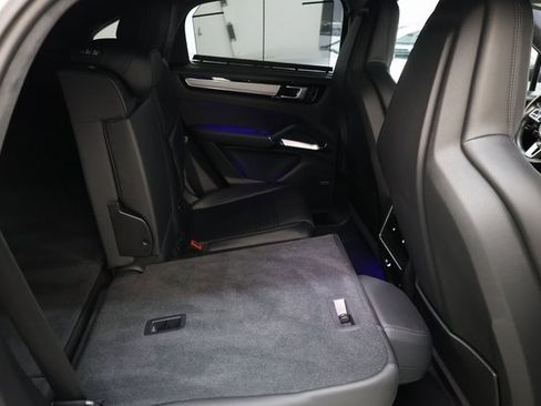 Used 2020 Porsche Cayenne Turbo image 72