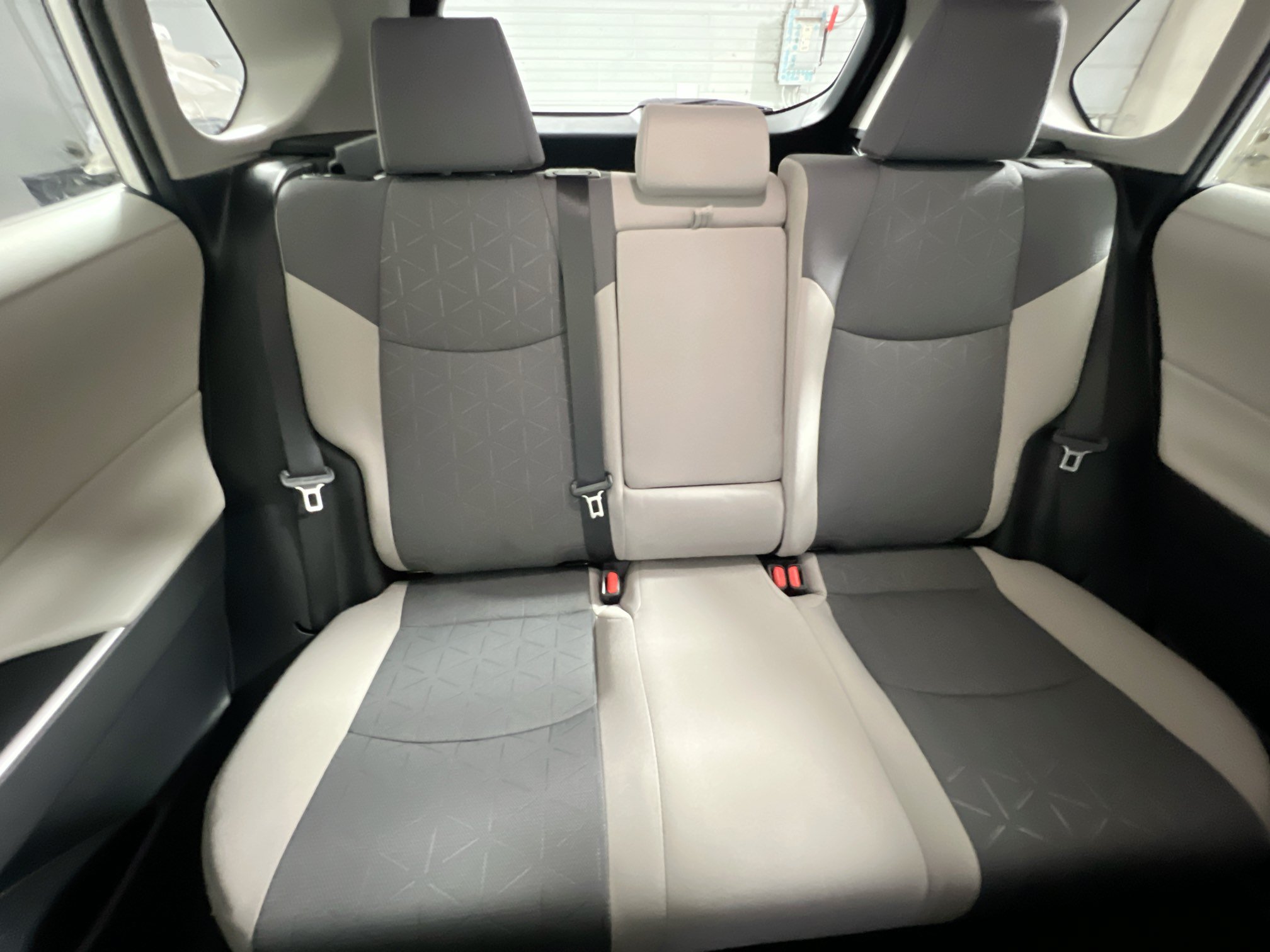 Used 2024 Toyota RAV4 XLE w/ Convenience Package FWD image 33