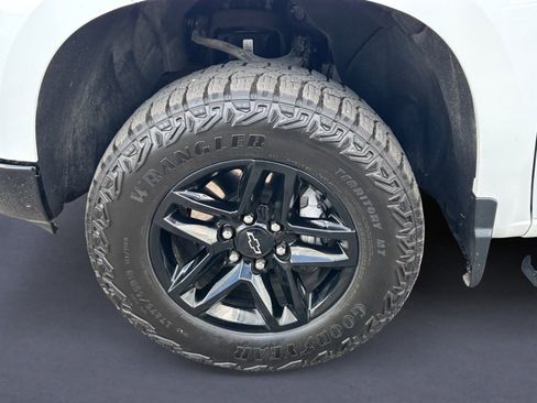 Used 2024 Chevrolet Silverado 1500 LT Trail Boss w/ Protection Package AWD/4WD image 15