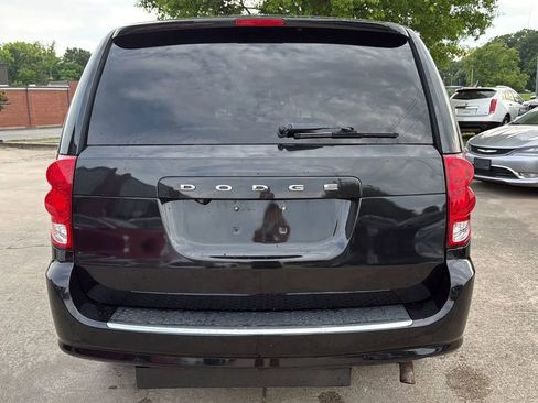 Used 2014 Dodge Grand Caravan R/T w/ Driver Convenience Group FWD image 4