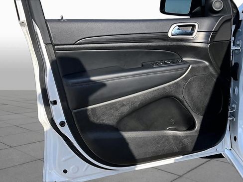Used 2021 Jeep Grand Cherokee Laredo X RWD image 21