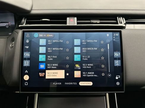 Certified 2026 Land Rover Range Rover Velar Dynamic SE AWD/4WD image 27