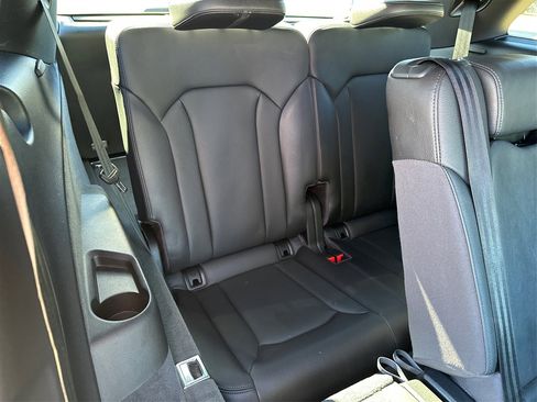 Used 2017 Audi Q7 2.0T Premium Plus w/ Premium Plus Package image 41