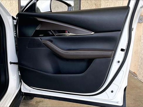 Used 2024 MAZDA CX-30 AWD 2.5 S w/ Premium Package image 23