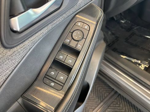Used 2022 Nissan Rogue SV AWD/4WD image 14