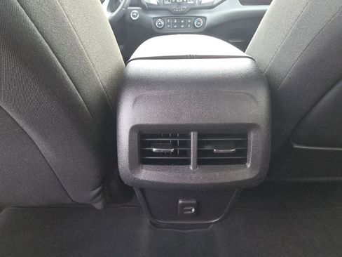 Used 2023 GMC Terrain SLE FWD image 30